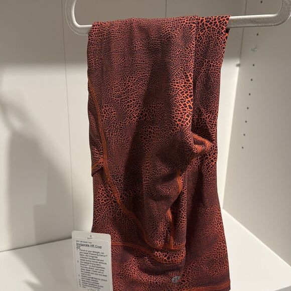 NWT $118 Lululemon | Invigorate High Rise Crop (23") | Size 2 - Picture 5 of 9